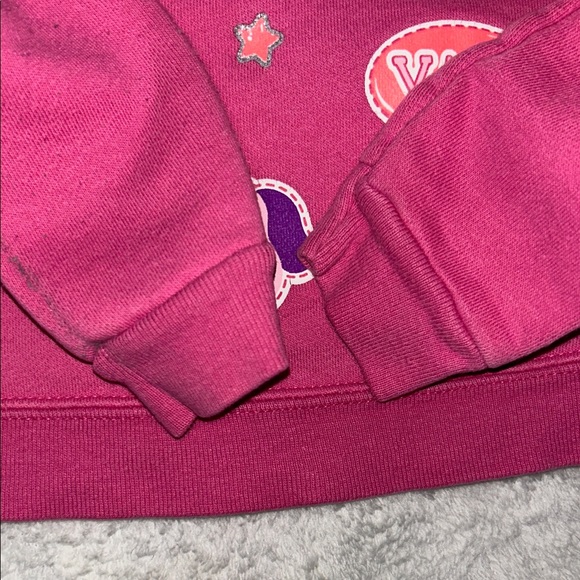 Pink sticker/patch sweater - Picture 4 of 6